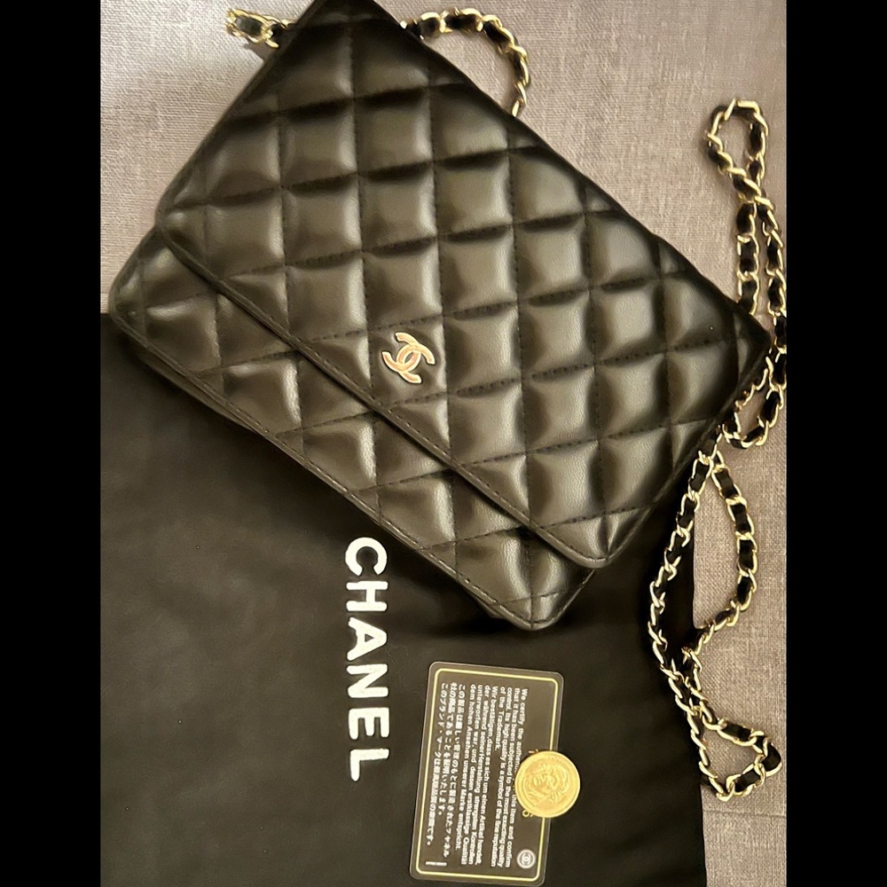 Vintage used Wallet on chain